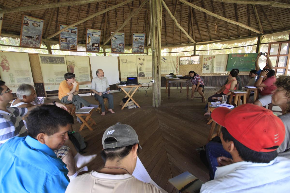 Indigenous inhabitants share experiences in socio-environmental monitoring of their territories